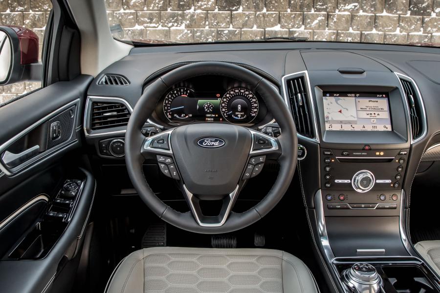 Панель приборов Ford Edge Vignale 2018 года  (EU) (фото 11 из 40)